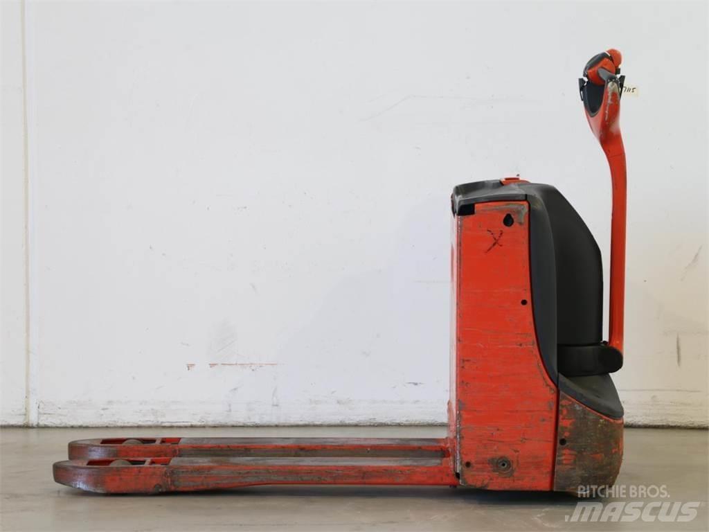 Linde T16/1152 Käyden ajettavat pinoamistrukit