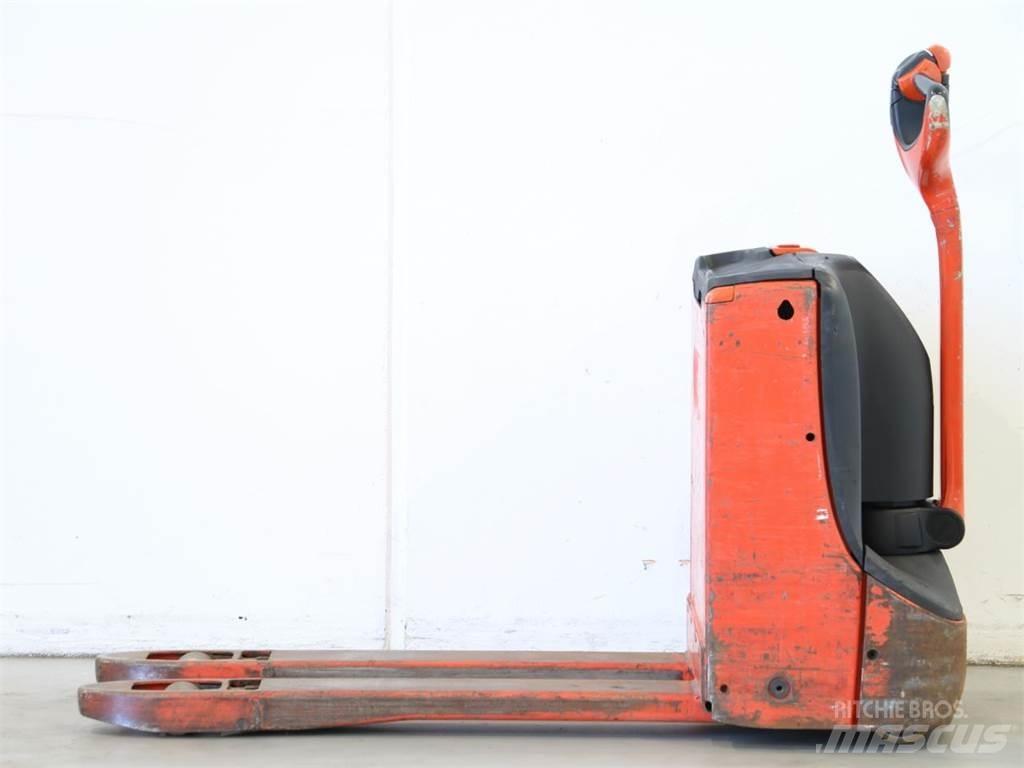 Linde T16/1152 Käyden ajettavat pinoamistrukit