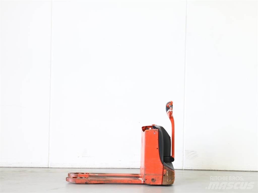 Linde T16/1152 Käyden ajettavat pinoamistrukit