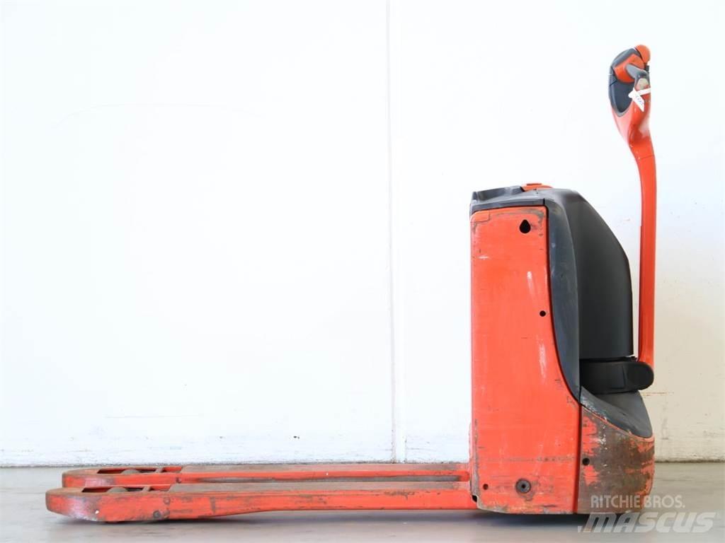 Linde T16/1152 Käyden ajettavat pinoamistrukit