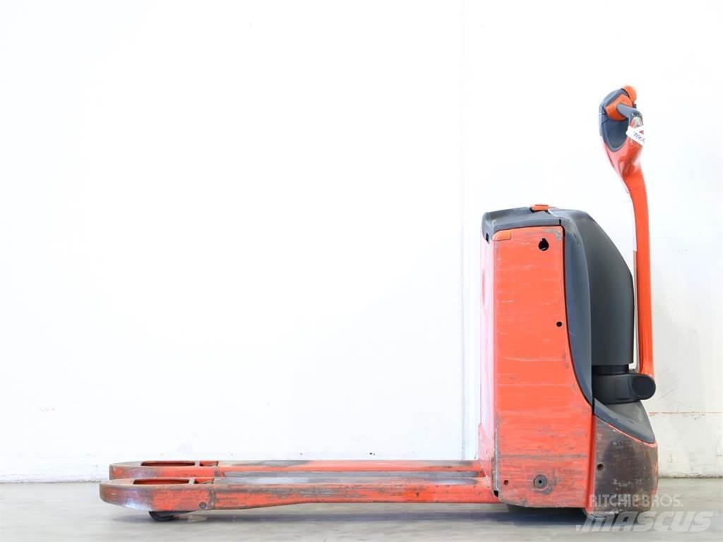 Linde T16/1152 Käyden ajettavat pinoamistrukit