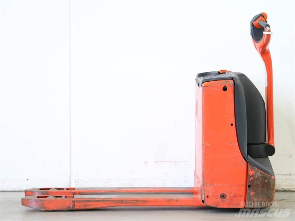 Linde T16/1152 Käyden ajettavat pinoamistrukit