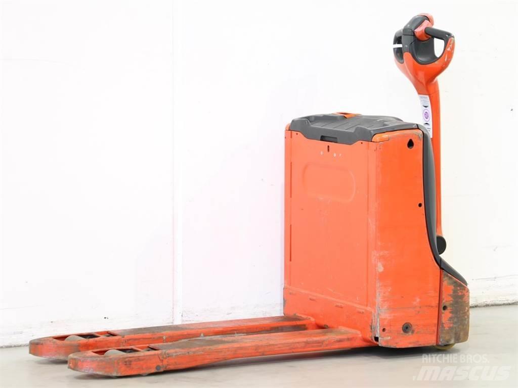 Linde T16/1152 Käyden ajettavat pinoamistrukit