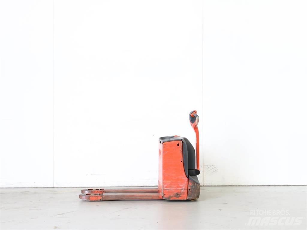 Linde T16/1152 Käyden ajettavat pinoamistrukit