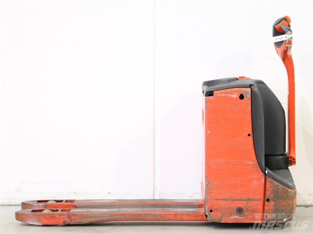Linde T16/1152 Käyden ajettavat pinoamistrukit