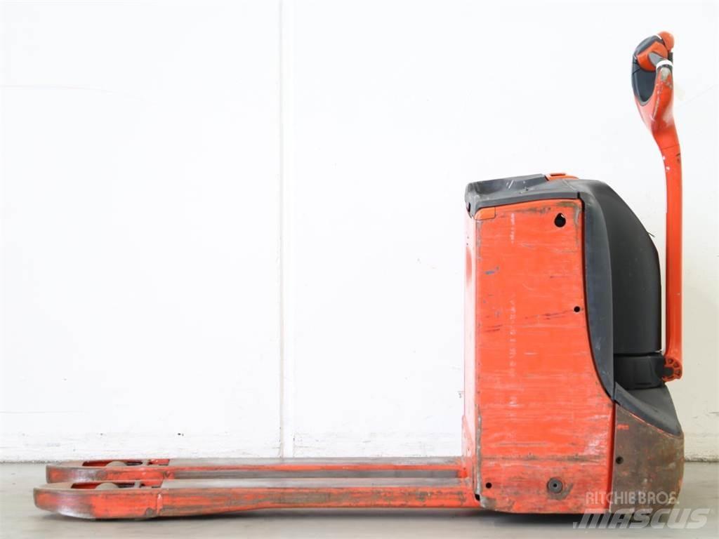 Linde T16/1152 Käyden ajettavat pinoamistrukit