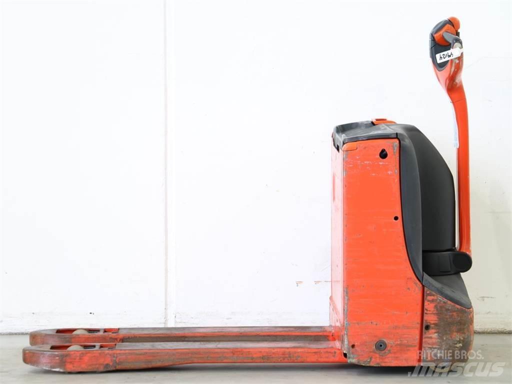 Linde T16/1152 Käyden ajettavat pinoamistrukit