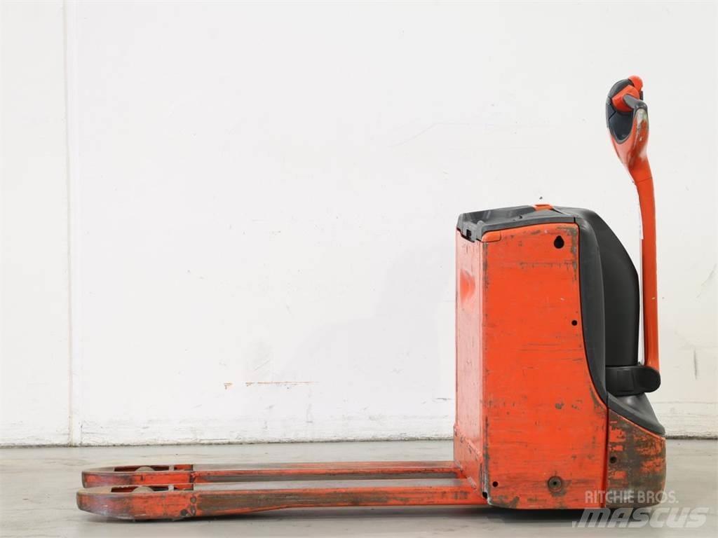 Linde T16/1152 Käyden ajettavat pinoamistrukit