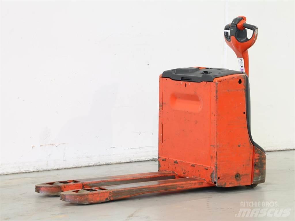 Linde T16/1152 Käyden ajettavat pinoamistrukit