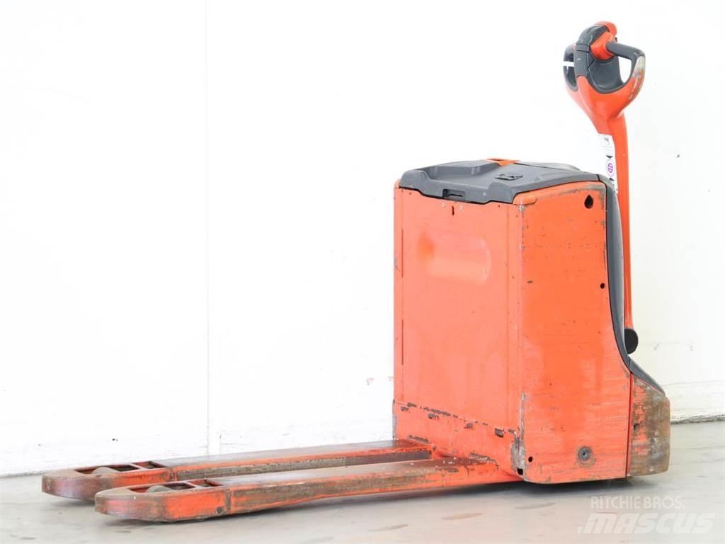 Linde T16/1152 Käyden ajettavat pinoamistrukit