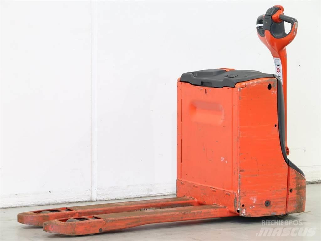 Linde T16/1152 Käyden ajettavat pinoamistrukit