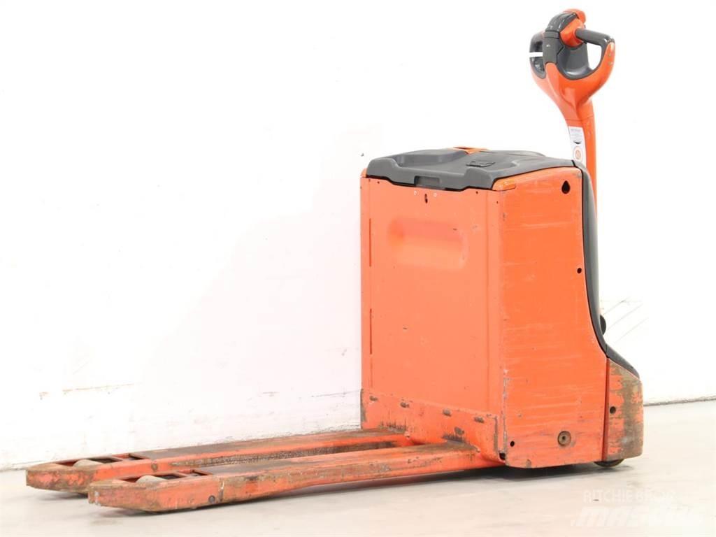 Linde T16/1152 Käyden ajettavat pinoamistrukit