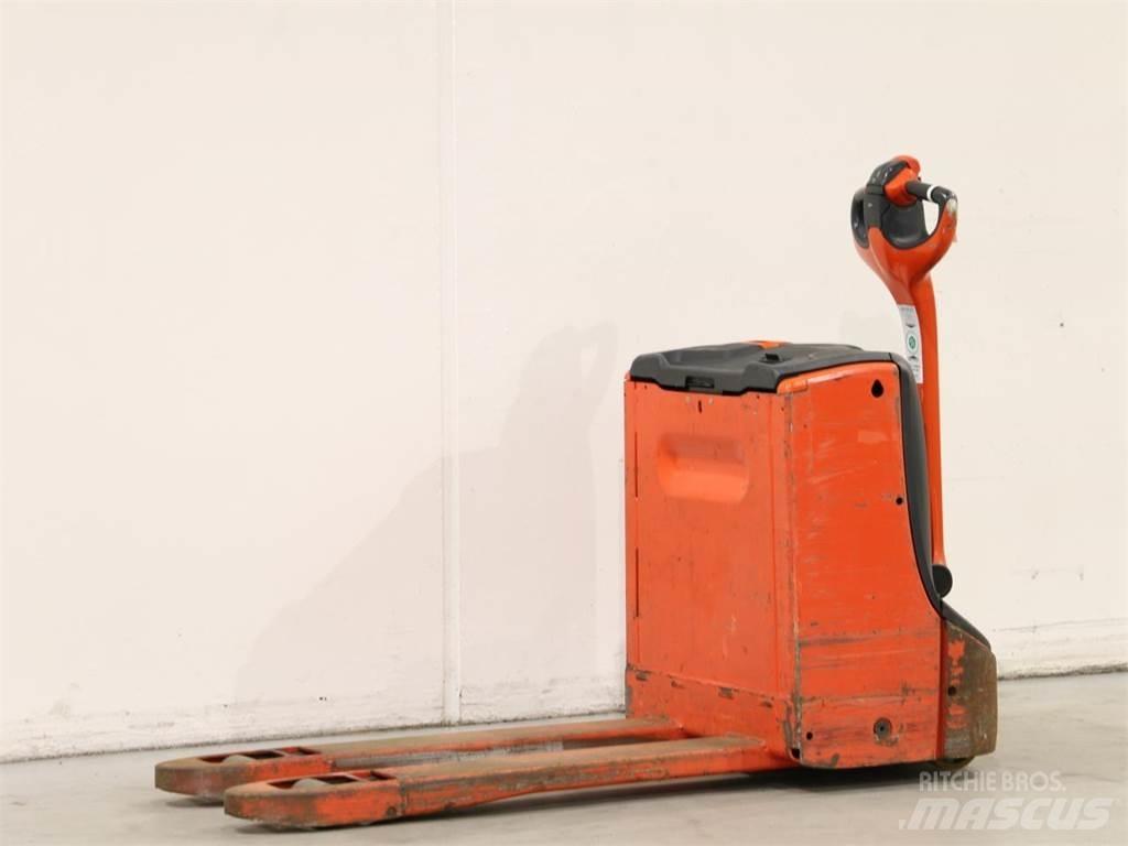 Linde T16/1152 Käyden ajettavat pinoamistrukit