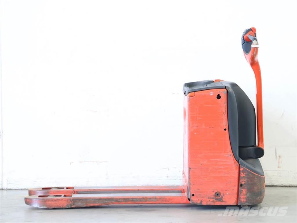 Linde T16/1152 Käyden ajettavat pinoamistrukit
