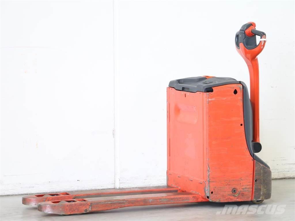 Linde T16/1152 Käyden ajettavat pinoamistrukit