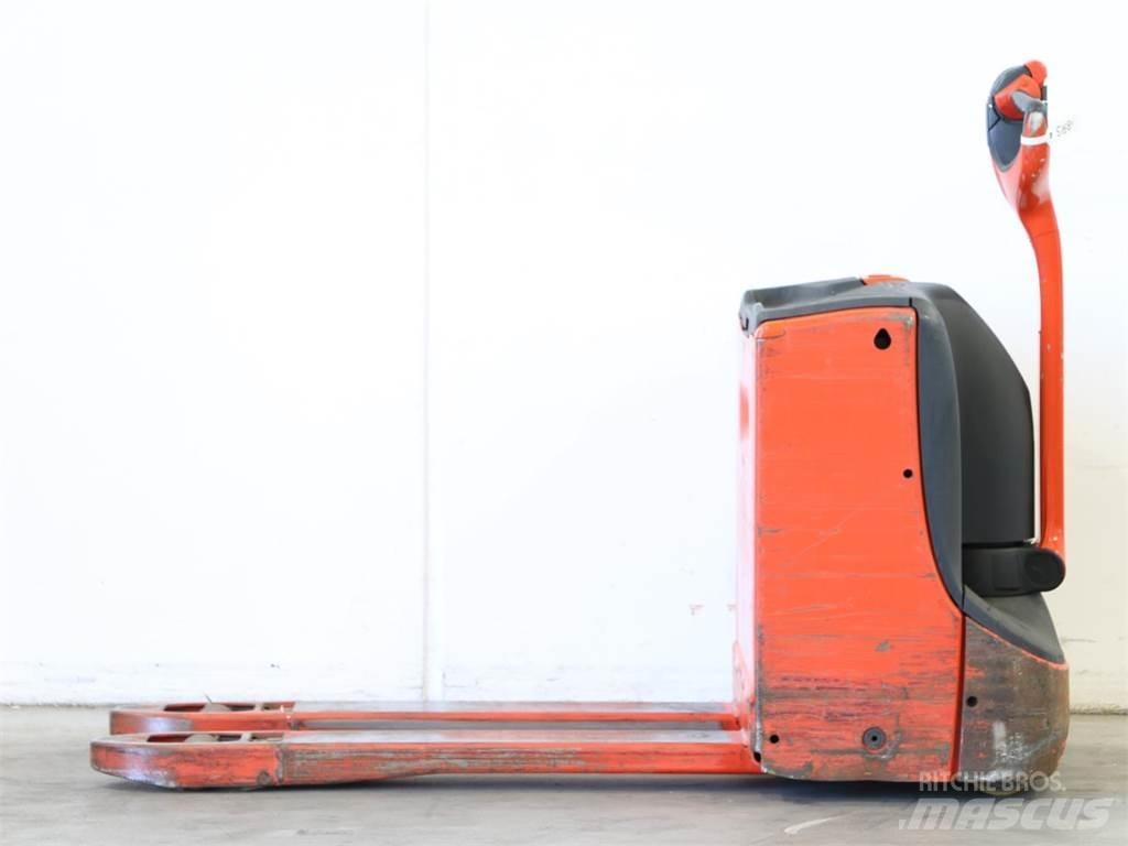Linde T16/1152 Käyden ajettavat pinoamistrukit
