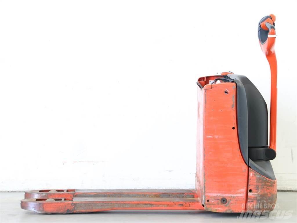 Linde T16/1152 Käyden ajettavat pinoamistrukit