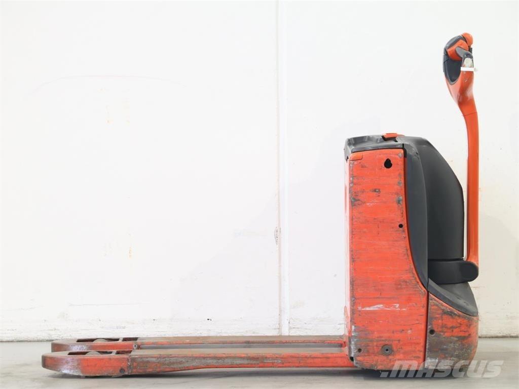 Linde T16/1152 Käyden ajettavat pinoamistrukit