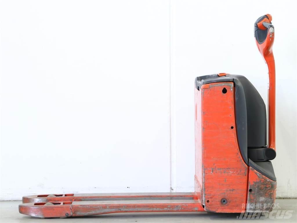 Linde T16/1152-00 Käyden ajettavat pinoamistrukit