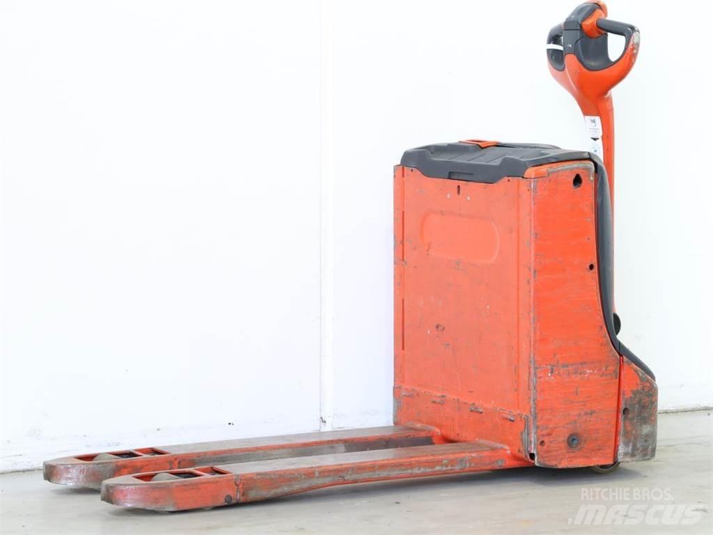 Linde T16/1152-00 Käyden ajettavat pinoamistrukit