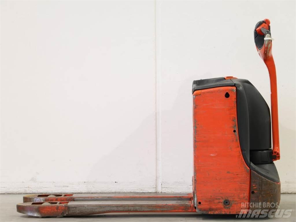 Linde T16/1152-00 Käyden ajettavat pinoamistrukit