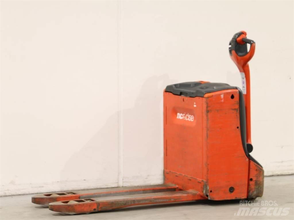 Linde T16/1152-00 Käyden ajettavat pinoamistrukit