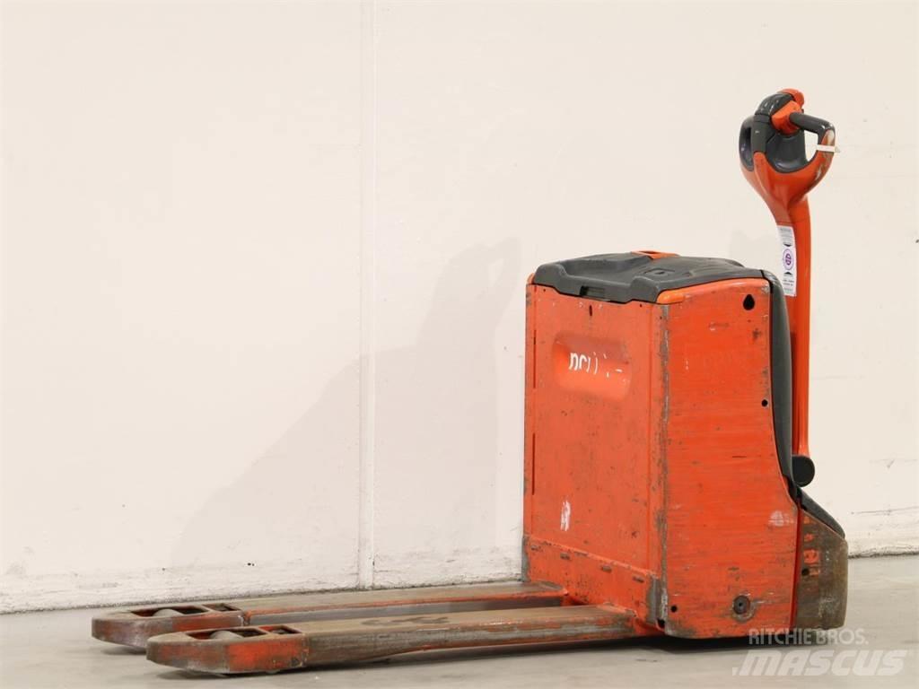 Linde T16/1152-00 Käyden ajettavat pinoamistrukit