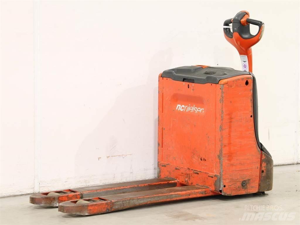 Linde T16/1152-00 Käyden ajettavat pinoamistrukit