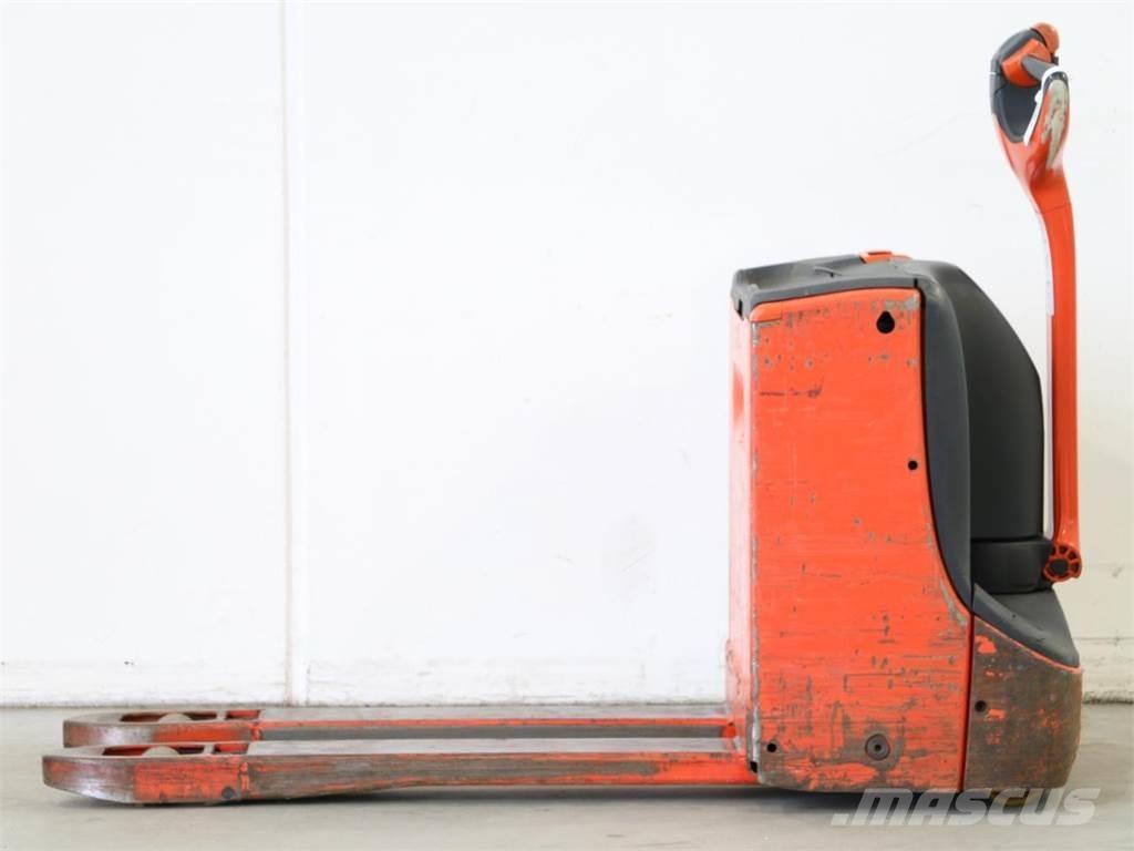 Linde T16/1152-00 Käyden ajettavat pinoamistrukit