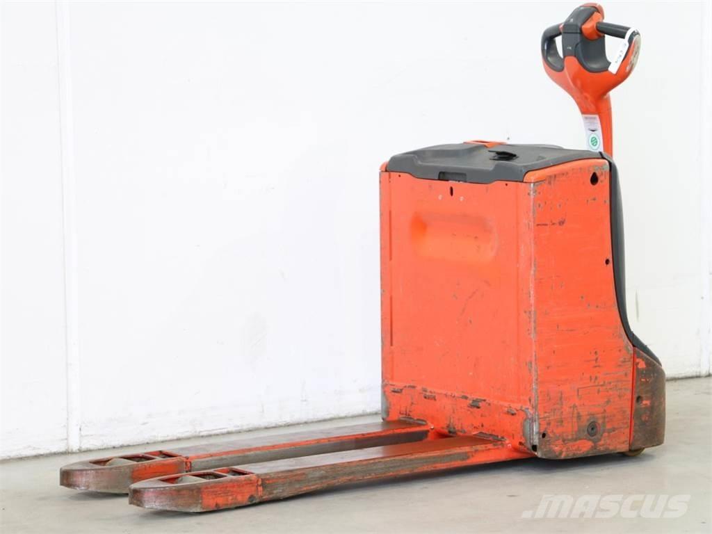 Linde T16/1152-00 Käyden ajettavat pinoamistrukit