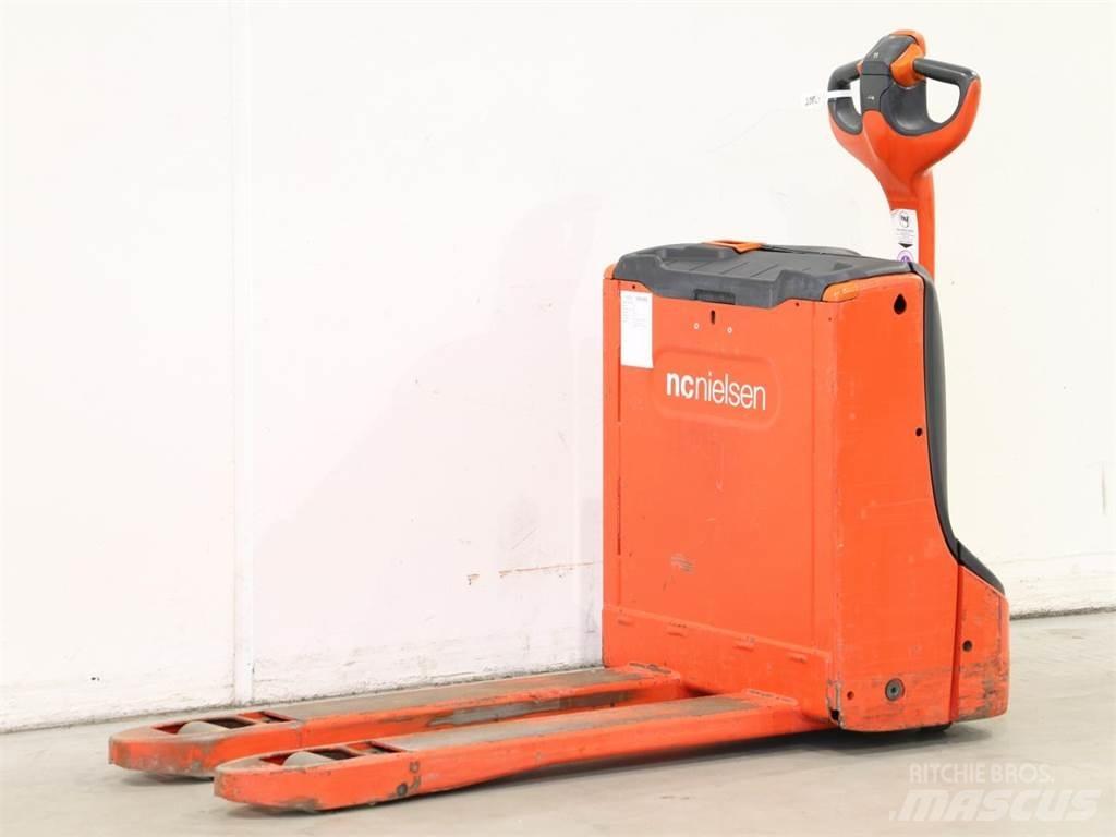 Linde T16/1152-00 Käyden ajettavat pinoamistrukit