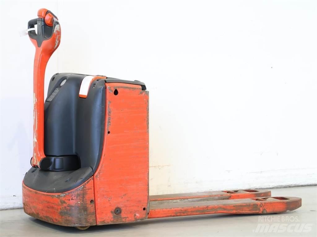 Linde T16/1152-00 Käyden ajettavat pinoamistrukit