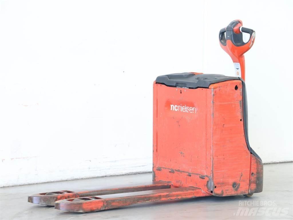 Linde T16/1152-00 Käyden ajettavat pinoamistrukit