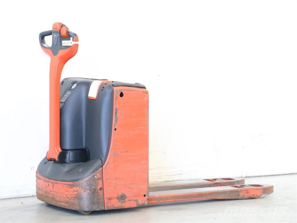 Linde T16/1152-00 Käyden ajettavat pinoamistrukit