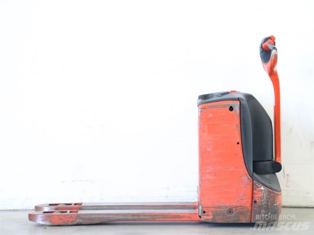 Linde T16/1152-00 Käyden ajettavat pinoamistrukit