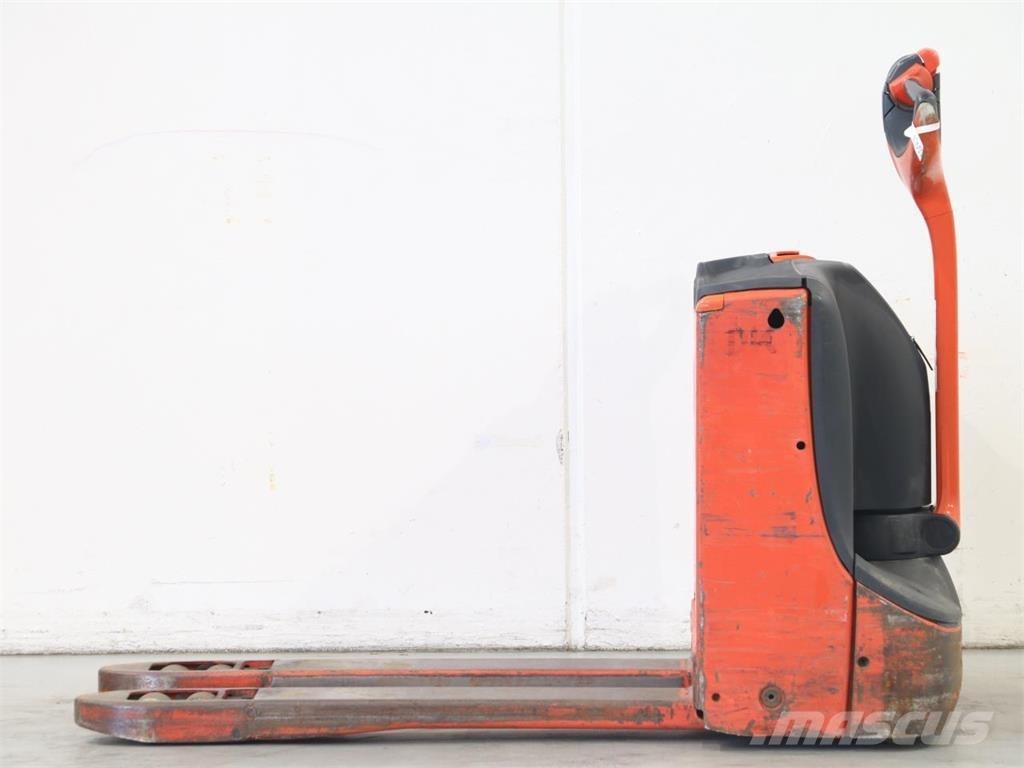 Linde T16/1152-00 Käyden ajettavat pinoamistrukit