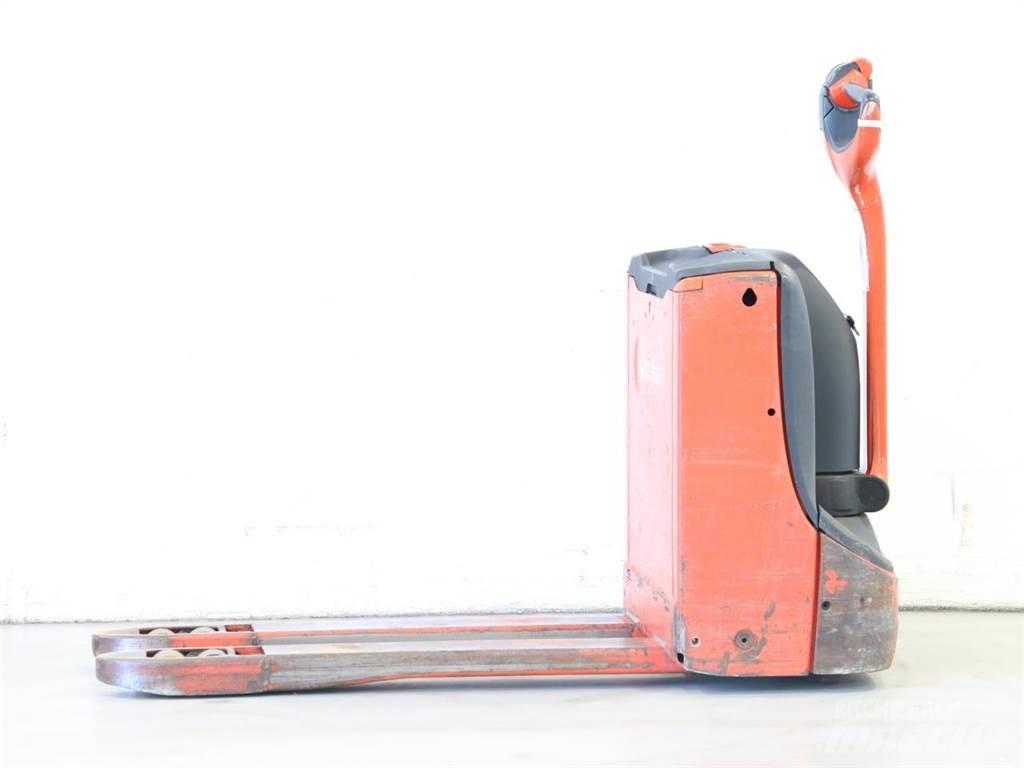 Linde T16/1152-00 Käyden ajettavat pinoamistrukit