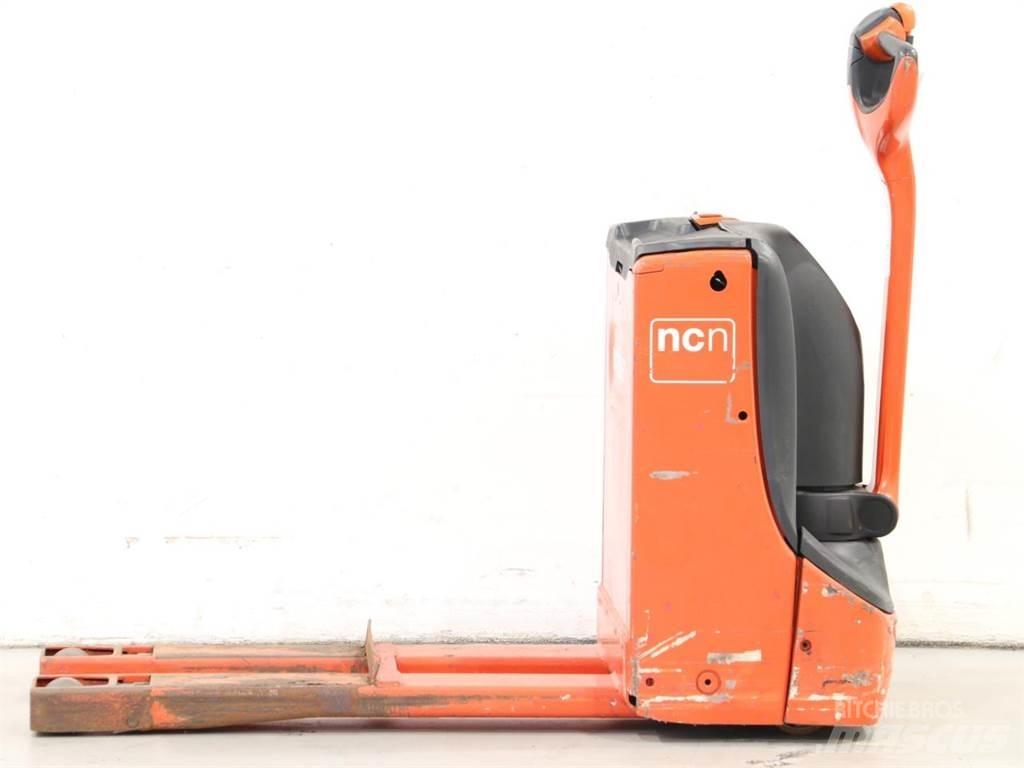 Linde T16/1152-00 Käyden ajettavat pinoamistrukit