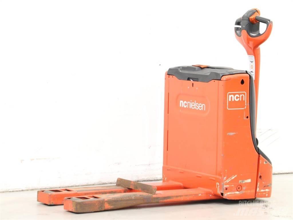 Linde T16/1152-00 Käyden ajettavat pinoamistrukit