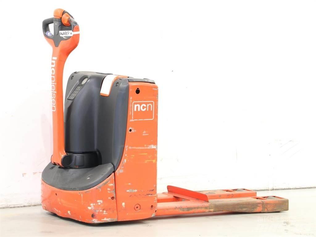 Linde T16/1152-00 Käyden ajettavat pinoamistrukit