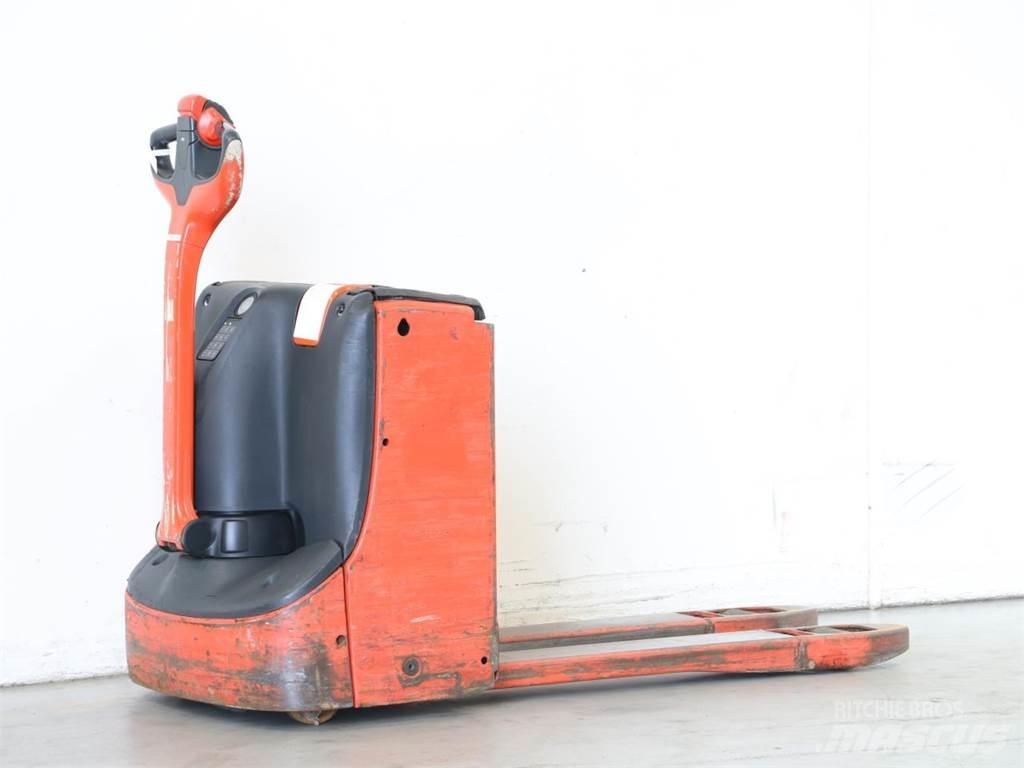 Linde T16/1152-00 Käyden ajettavat pinoamistrukit