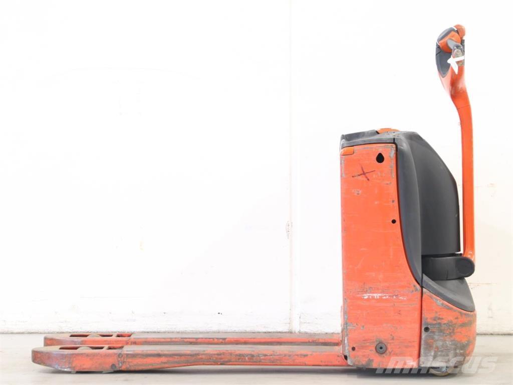 Linde T16/1152-00 Käyden ajettavat pinoamistrukit