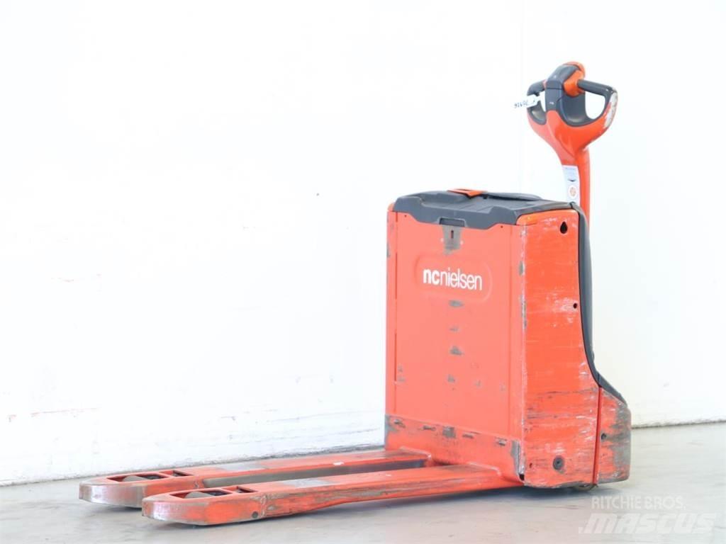 Linde T16/1152-02 Käyden ajettavat pinoamistrukit