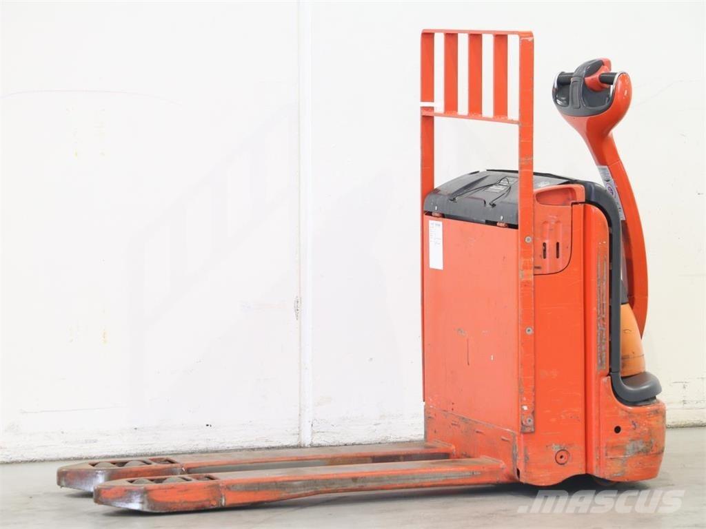 Linde T16/360 Käyden ajettavat pinoamistrukit