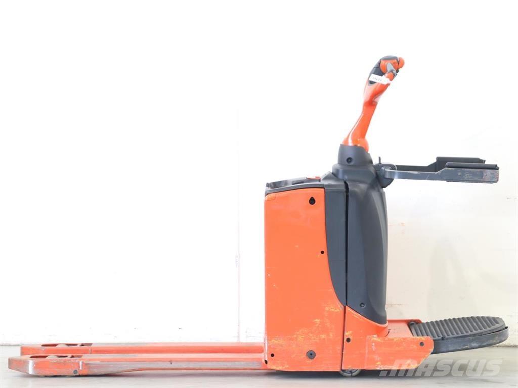 Linde T16P/1151 Käyden ajettavat pinoamistrukit