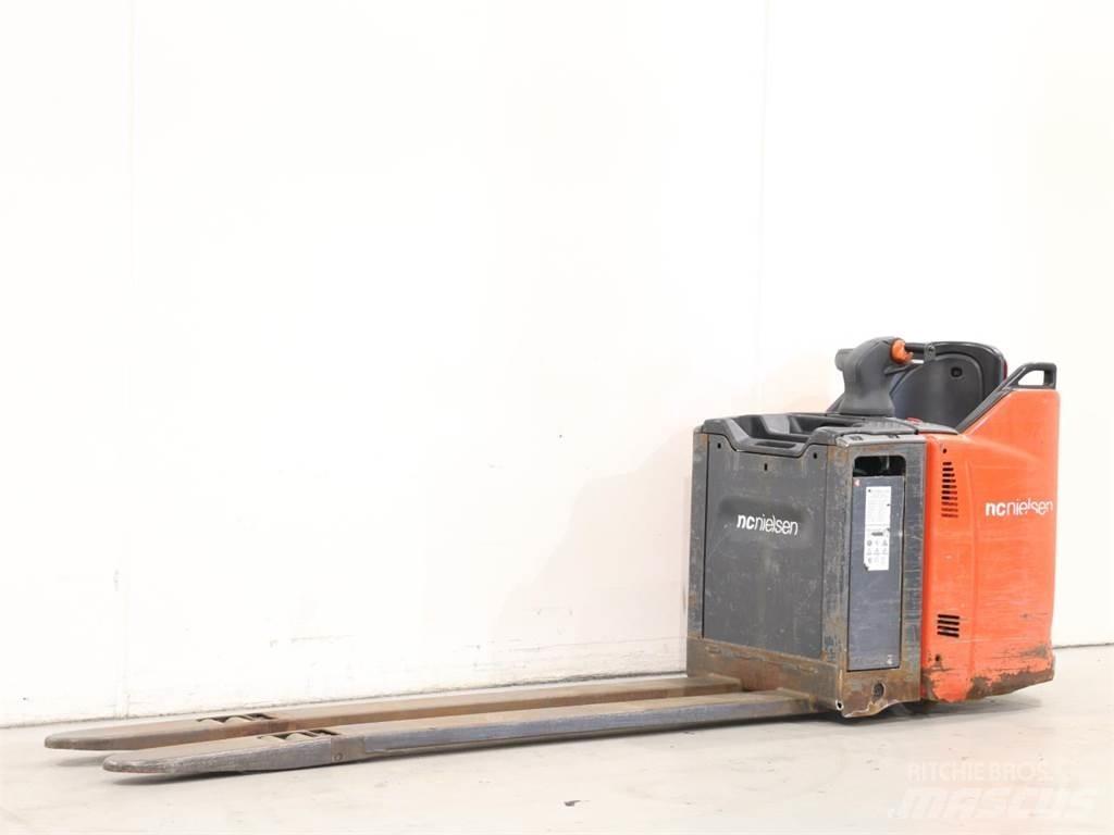 Linde T20SP/131 Käyden ajettavat pinoamistrukit