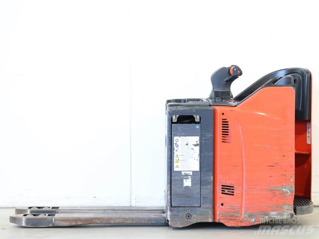 Linde T20SP/131 Käyden ajettavat pinoamistrukit