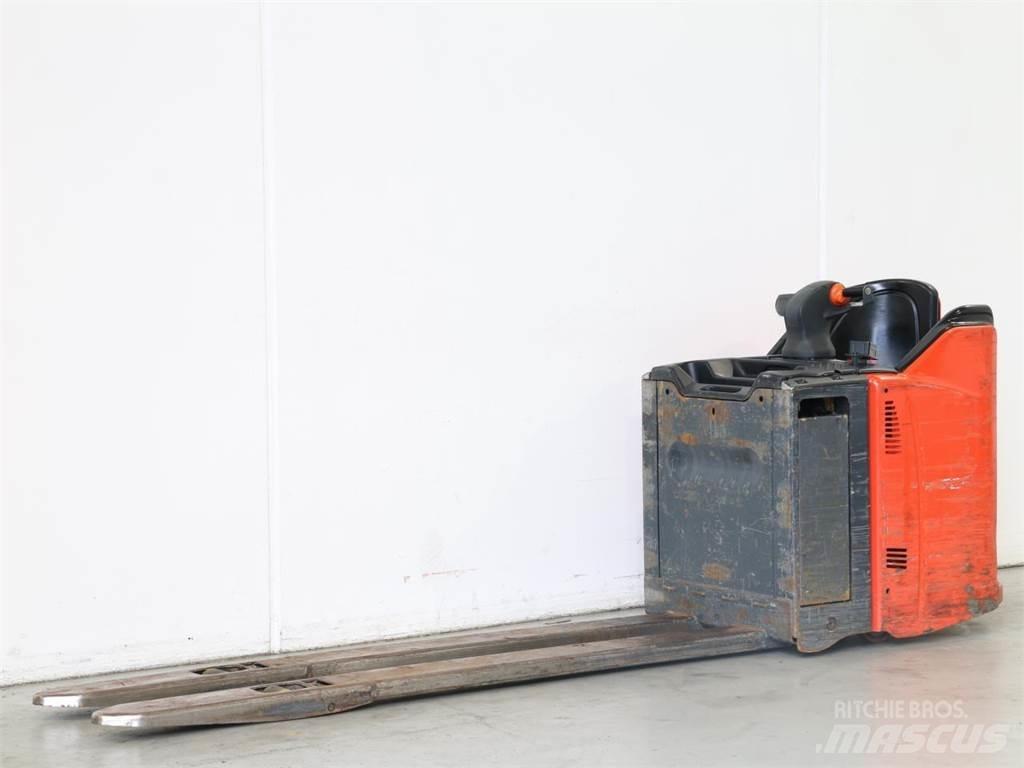 Linde T24SP/131 Käyden ajettavat pinoamistrukit