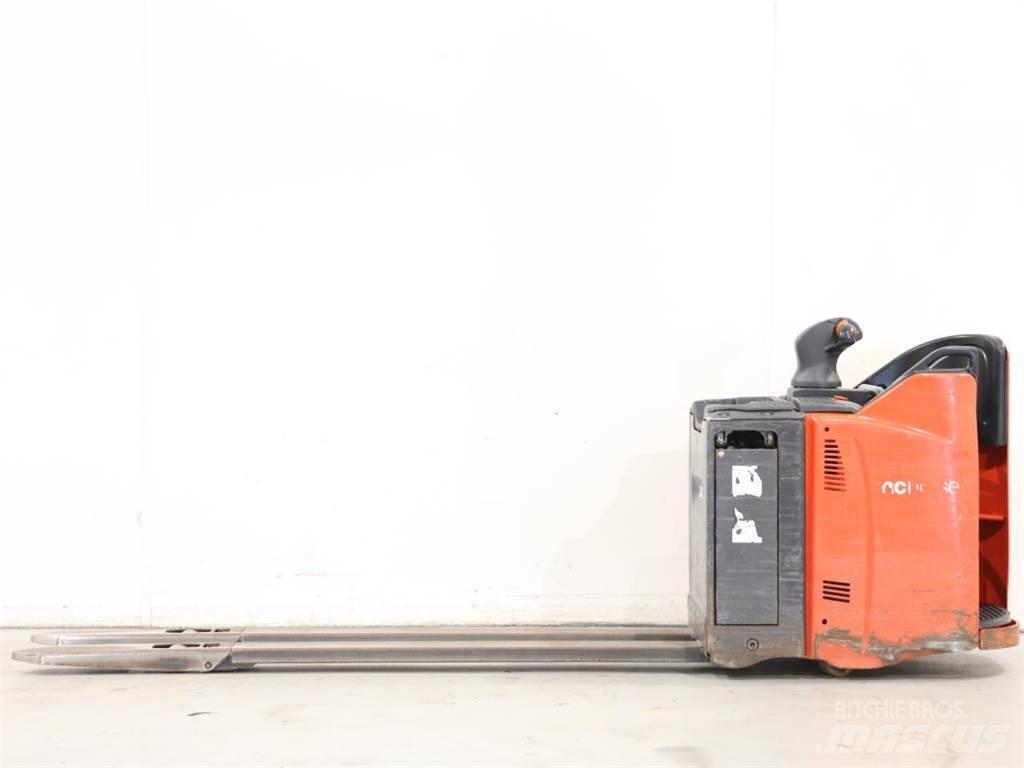 Linde T25SP/131-08 Käyden ajettavat pinoamistrukit