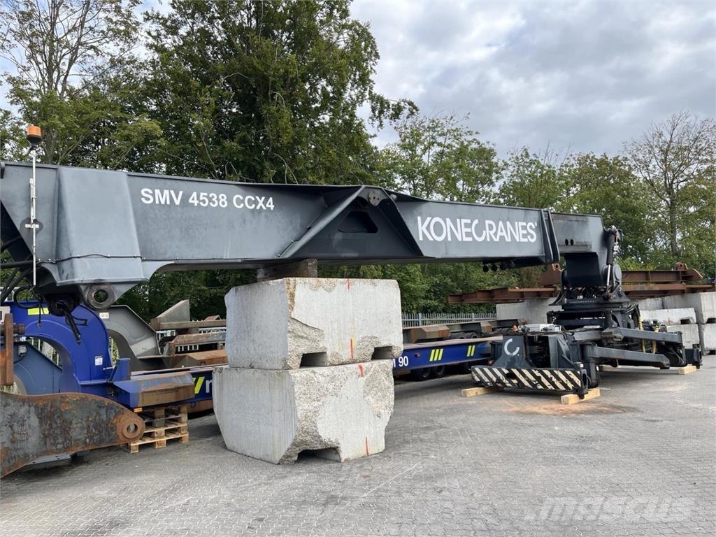 SMV 4538 CCX4 Työntömastotrukit